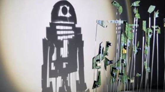 [영상]빛으로 로봇을? 빛이 만들어낸 '그림자 예술'
