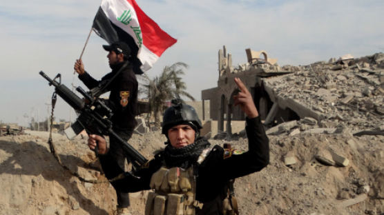 이라크군, IS 주둔 라마디 탈환 … 오합지졸 벗고 단독승리