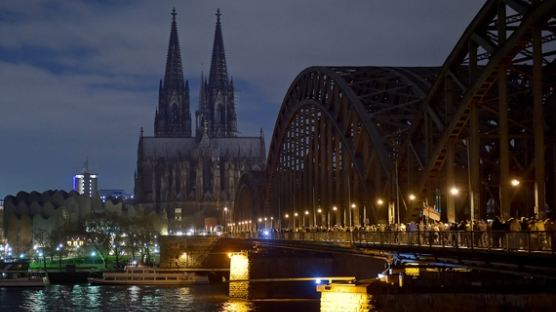 31일밤의 악몽…쾰른역에서 벌어진 집단 성폭행으로 반이민 정서 타오르나