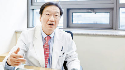 [인터뷰] 췌장암 명의 송시영 교수 "체중 급감, 복부 통증, 소화불량 지속 땐 췌장암 검진을"