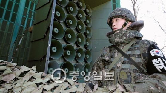 [단독] 전방 북한군이 흥얼거린 노래…남한 와서 보니 ‘사랑의 미로’