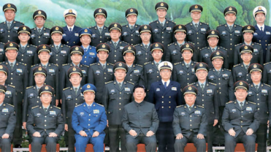 [사진] 시진핑, 중앙군사위 개편 … 미 합참격 연합참모부 설치 확인