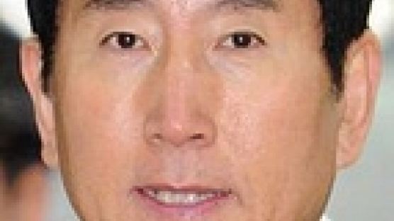 뇌물수수 혐의 조현오 전 경찰청장, 검찰 징역 5년 구형