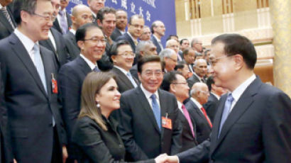 AIIB 공식 출범…시진핑 “인류 공동체 새 플랫폼”