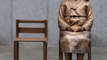 위안부 피해 할머니, '한일 합의 무효' 주장 위해 일본 출국, "피해 참상 직접 알릴 것"