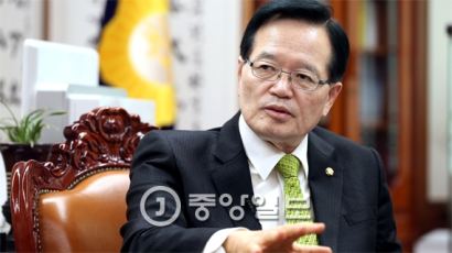 정의화 의장, 20대 총선 불출마 선언…국회선진화법 개정 중재안도 제출