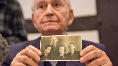 아우슈비츠의 살인 기계… 94살이 되어 법정에 서다
