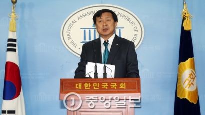 '로스쿨 압력' 의혹 신기남, 더민주 탈당…"징계는 정치적 음모"