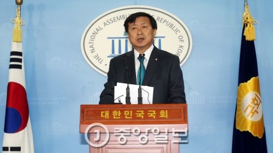'로스쿨 압력' 의혹 신기남, 더민주 탈당…"징계는 정치적 음모"