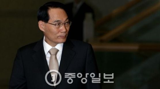 '팩스 입당' 김만복 전 국정원장, 새누리당 상대 소송 패소