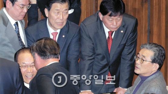 ‘안심번호 명부’싸고 김무성·이한구 또 마찰