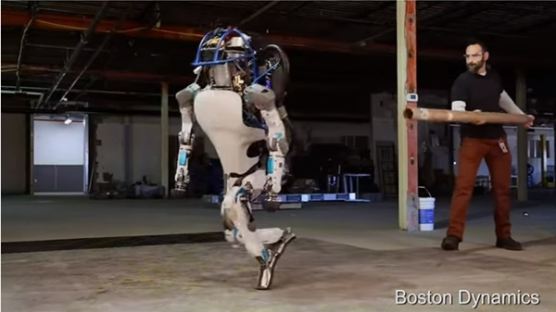 AI '알파고'에 투자한 구글, 로봇 '아틀라스' 개발업체는 매각…왜?