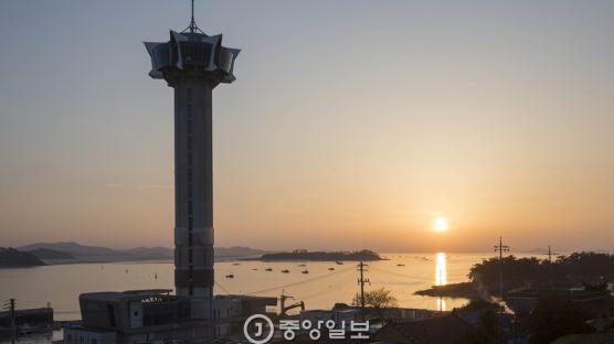 [서소문 사진관] 서해 영광 바닷가 111m 노을전망대 가동