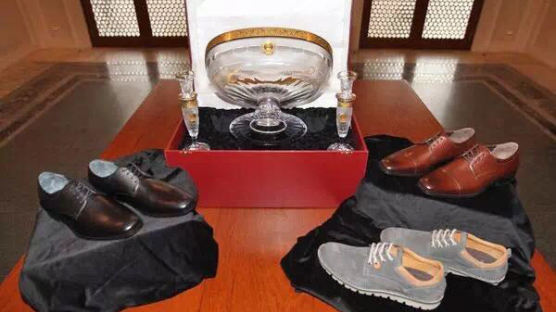 체코 대통령이 시진핑 주석에게 신발 세 켤레를 선물한 이유는