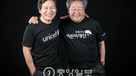 NPO 홍보대사로 뛰는 두 국민배우…최불암&안성기