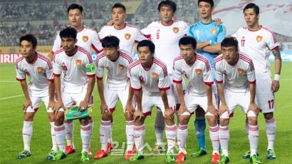 중국축구 죽다 살았네…북한의 석연찮은 어시스트 
