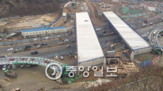 [J Report] 부동산 팔자, 길에 물어봐