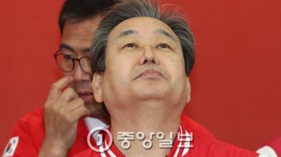 [단독] 사퇴 전 김무성 대표 인터뷰 "탈당 당선 후보들, 공천 잘못된 것 증명"