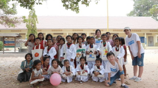 플랜 홍보대사 텔런트 전미선 “캄보디아 아동 지속 후원” 다짐