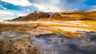 [고아라의 아이슬란드 오디세이] ⑭ 지구의 뜨거운 숨결을 느끼다