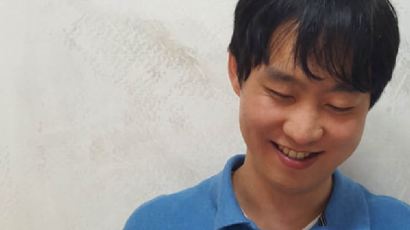 [카드뉴스] 평범한 영어교사 김헌용, 그의 특별한 이야기