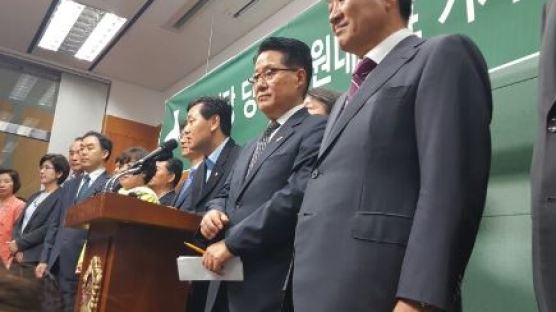 전북 찾은 국민의당, 송하진 지사 "영입" 구애… 박지원, 정동영에 "국토위 안 돼"
