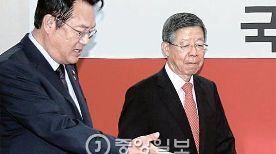 [현장에서] “계파 해체” “총선 민심 수용” 외치더니 돌연 ‘친박 국회의장’ 고집하는 정진석
