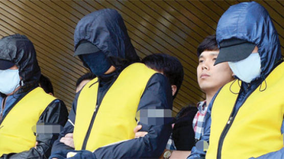 [사진] 흑산도 여교사 성폭행범 검찰 송치