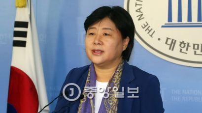 '가족 채용' 논란 더민주 서영교, "국회 법사위원 사퇴"
