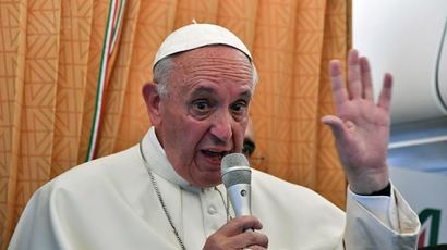 교황 “가톨릭, 성소수자 차별 용서 빌어야”