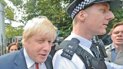‘Anyone But Boris’ 성난 여론에 “나는 총리감 아니다”