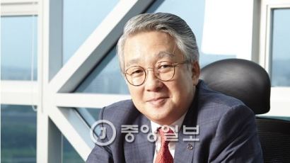 검찰, '조작 의혹' 폴크스바겐코리아 박동훈 전 사장 소환조사