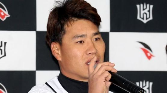 kt 김상현 '임의탈퇴' 중징계…조범현 감독 "책임을 느낀다"