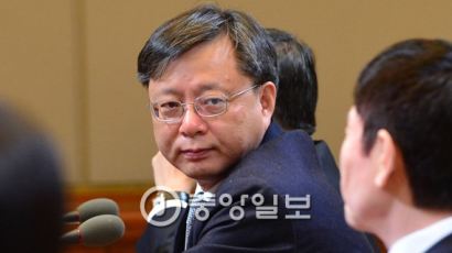 우병우 민정수석 "처가 부동산 의혹 전혀 사실 무근"