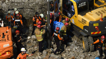 [사진] 홍은동 건물 붕괴…구조된 인부 1명 끝내 숨져