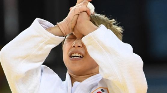여자 유도 정보경 은메달… 한국팀 첫 메달 