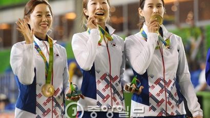 [한입브리핑] 한국 여자양궁, 단체전 8회 연속 금메달