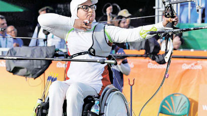 [리우2016] 지진에 날아간 태권도 꿈…13년 뒤 휠체어 궁사로 올림픽 서다