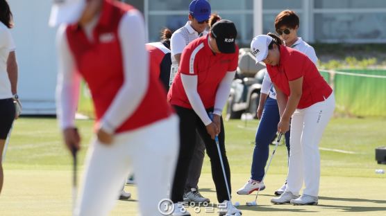 [리우포토] 한국 여자골프 대표팀 메달 향한 금빛 적응훈련 시작