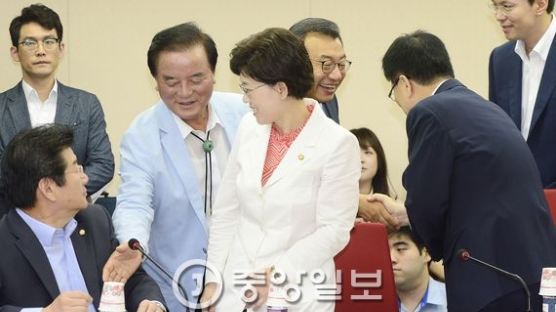 이정현 주최 중진의원 간담회 출석률 38%