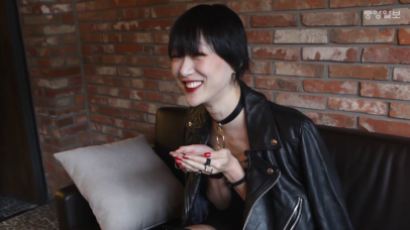 [영상] 럭셔리 패션쇼 휩쓴 모델 최소라, 그녀의 반전 매력 '깜찍'