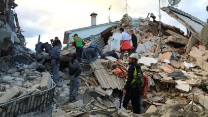이탈리아 6.2 지진으로 최소 6명 사망…"마을 절반이 사라졌다"