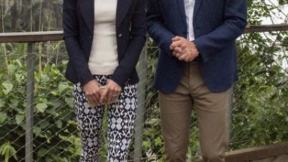 영국 왕세손비 케이트 미들턴이 입은 바지 가격이 고작 2만7000원?