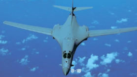 미 전략폭격기 B-1B 출격 기상악화로 연기