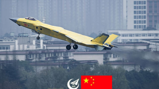 중국 최신예 스텔스전투기 젠-20 고화질 사진 공개