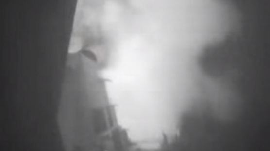美구축함, 예멘 반군의 미사일 공격에 반군 레이더 초토화