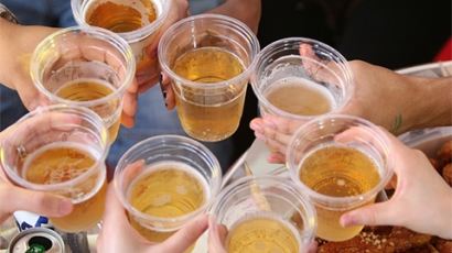 술 권하는 한국…알코올로 섭취하는 열량 24국 중 1위 