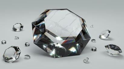 다이아몬드는 사랑과 함께 데이터도 영원히…