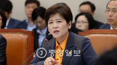'정유라 두둔' 강은희, "대단히 죄송…최순실 비호 의지 없었다"