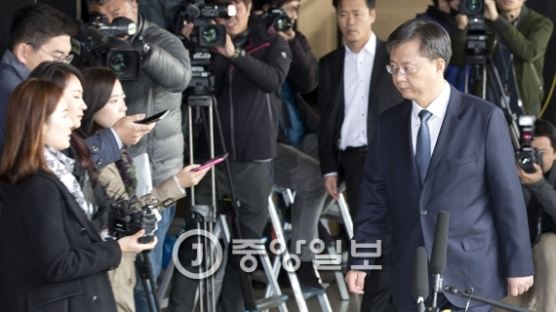 조응천 "'우갑우' 비공개소환 받아들인 '겁찰'…참으로 어이순실"